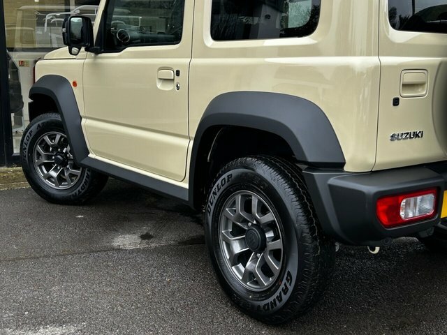 Suzuki Jimny 1.5 Sz5 Allgrip Yellow #16