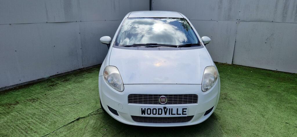 Fiat Grande Punto Active 77 White #2