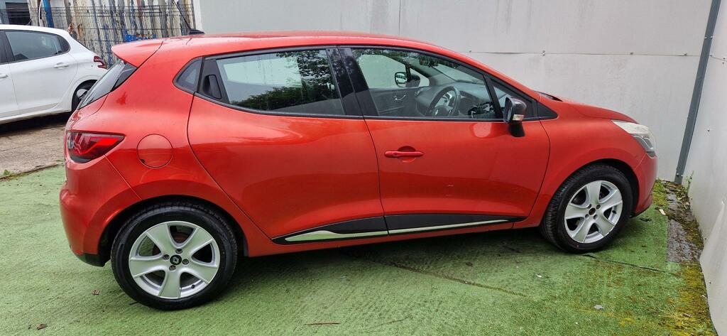 Renault Clio Dynamique Medianav Red #4