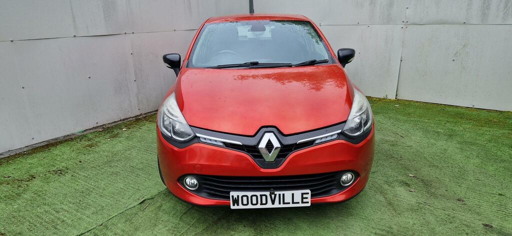 Renault Clio Dynamique Medianav Red #2