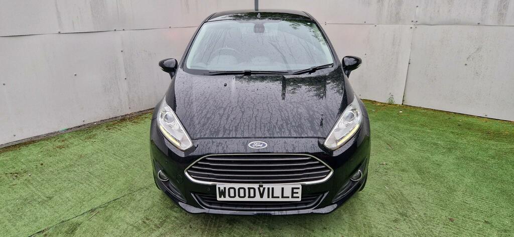 Ford Fiesta Titanium T Black #2