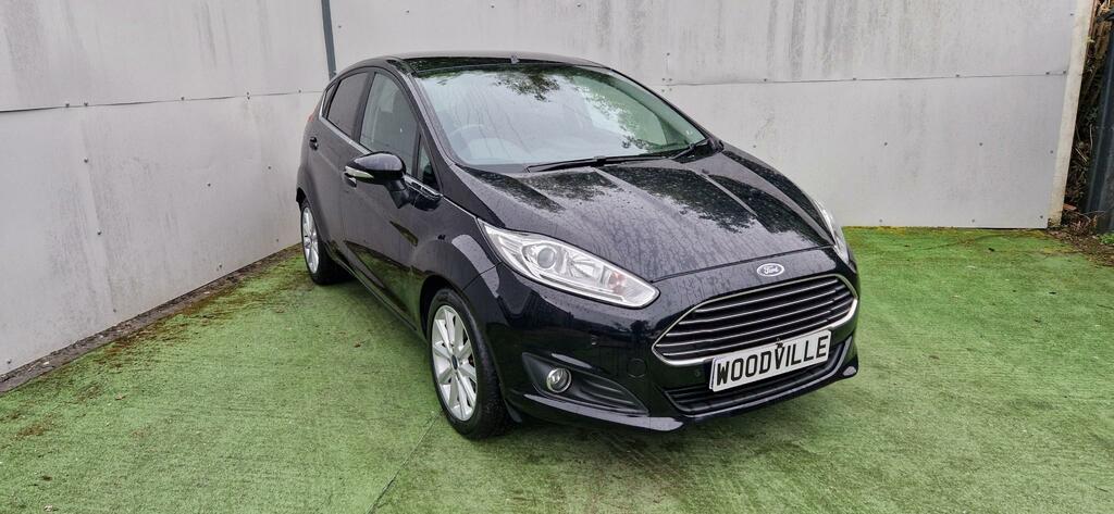 Ford Fiesta Titanium T Black #3