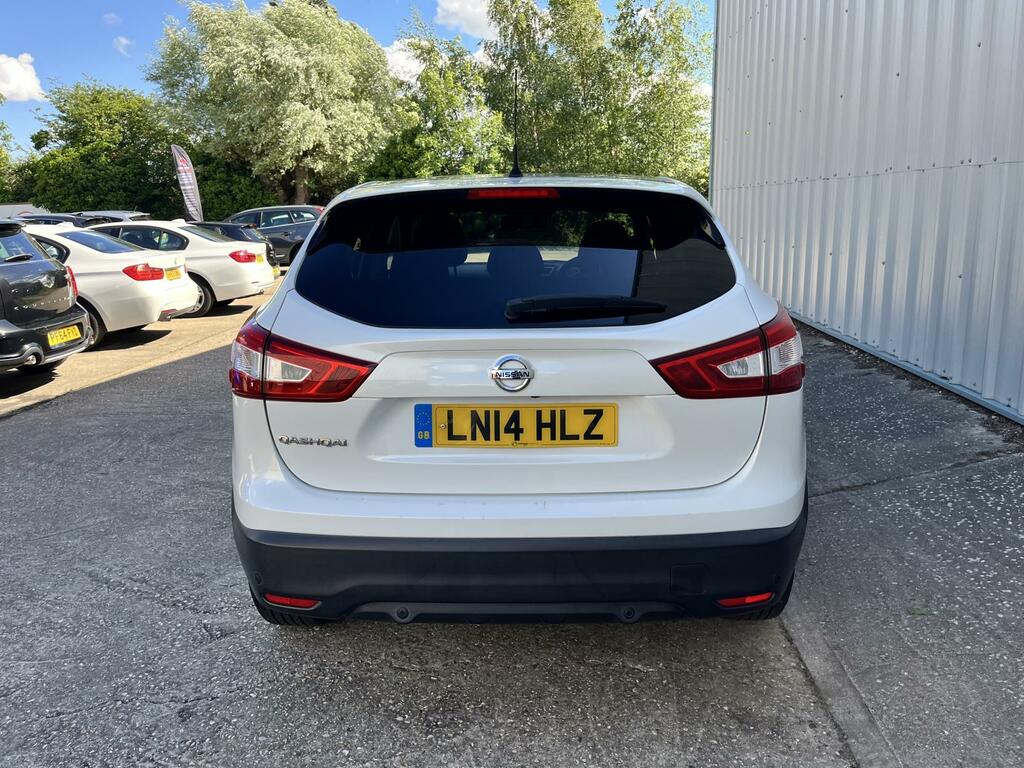 Nissan Qashqai Acenta Premium White #4