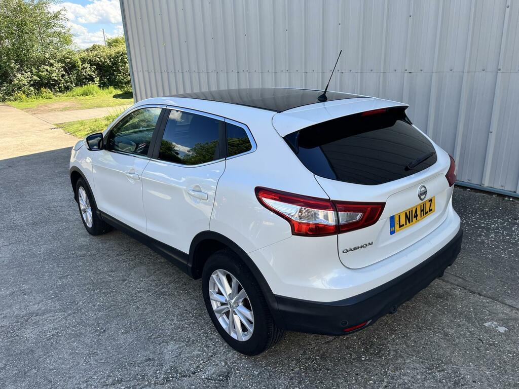 Nissan Qashqai Acenta Premium White #3