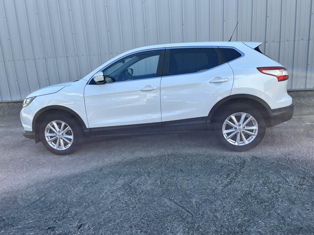 Nissan Qashqai Acenta Premium White #2