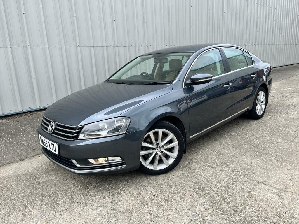 Volkswagen Passat Executive Grey