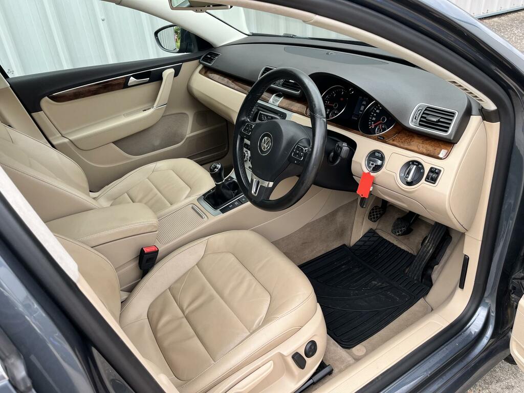 Volkswagen Passat 1.6 Tdi Bluemotion Tech S Euro 5 Ss Silver #14