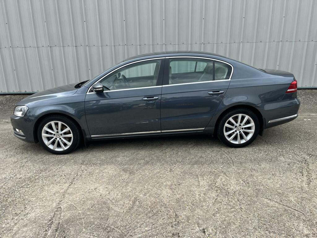 Volkswagen Passat Executive Grey #2