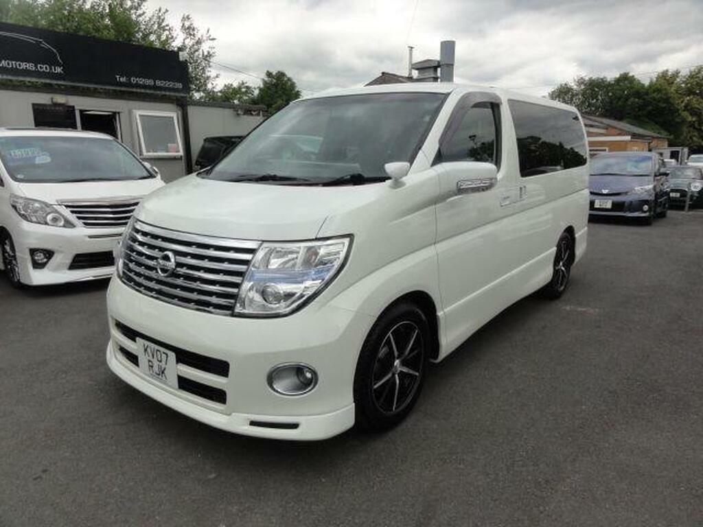 Nissan Elgrand Petrol White