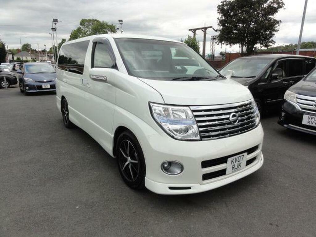 Nissan Elgrand Petrol White #6