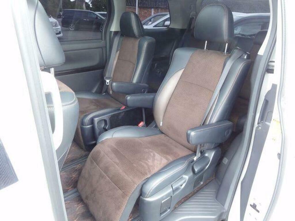 Toyota Alphard 7Seatseletricdoorsrcamgreatcleancar White #19