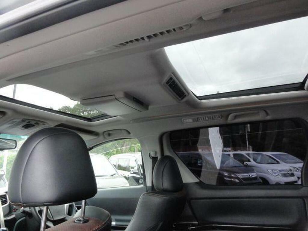 Toyota Alphard 7Seatseletricdoorsrcamgreatcleancar White #21