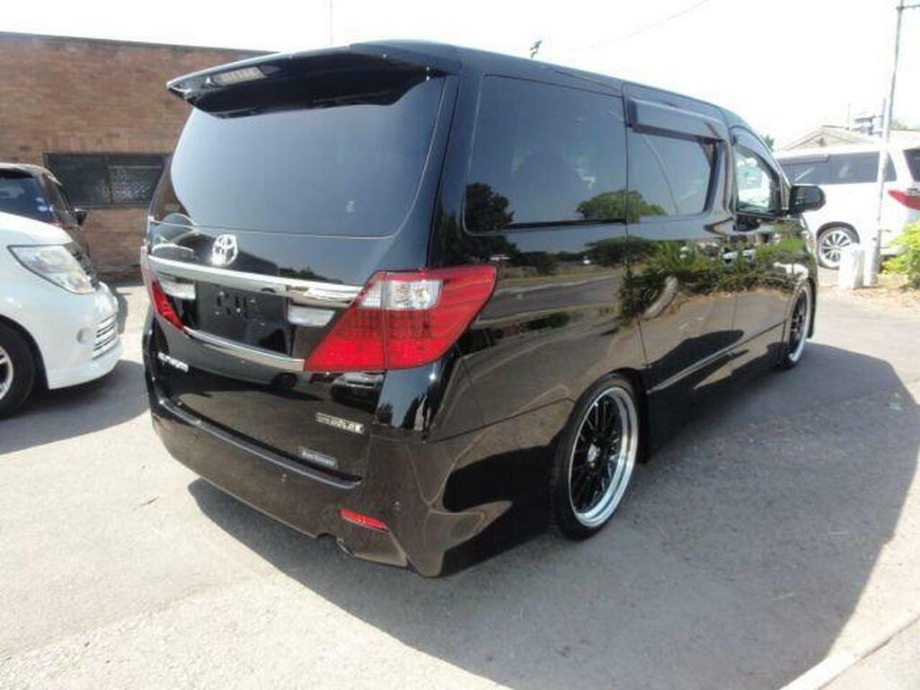 Toyota Alphard 8 Seats 2.4 Amazing White #10