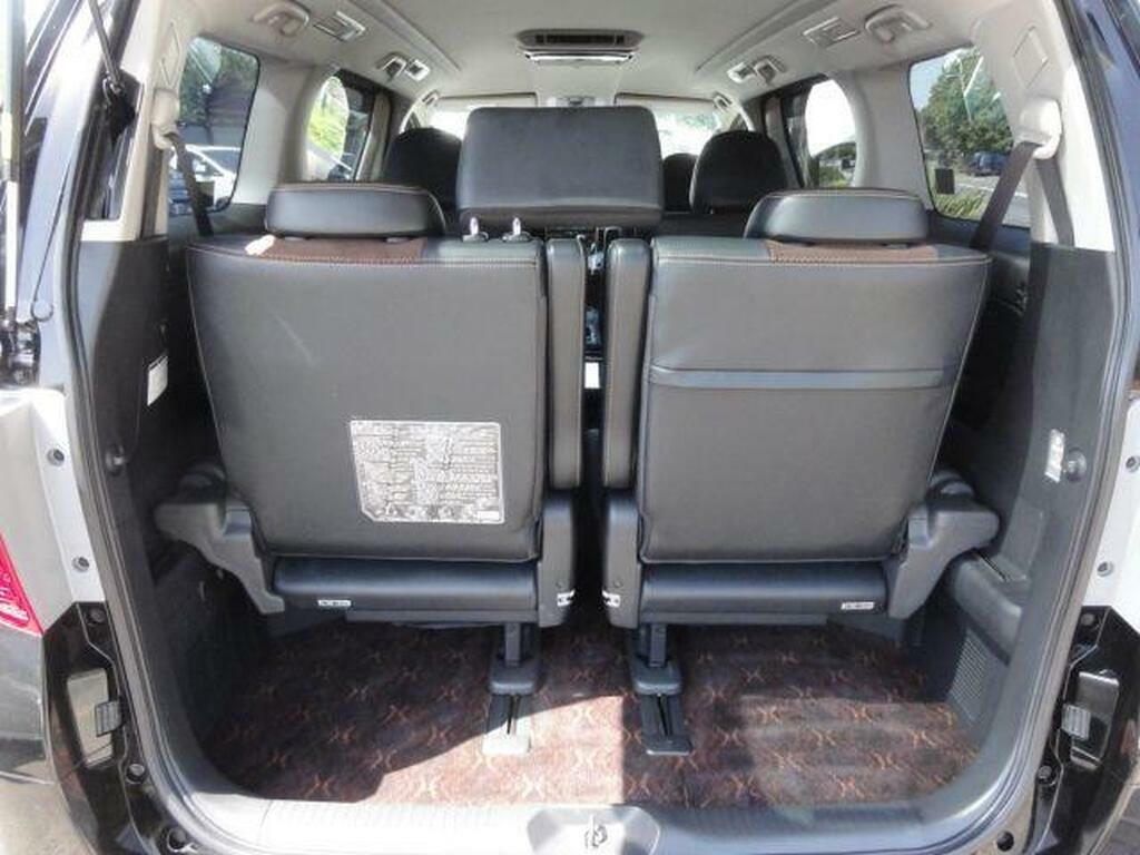 Toyota Alphard 8 Seats 2.4 Amazing White #15