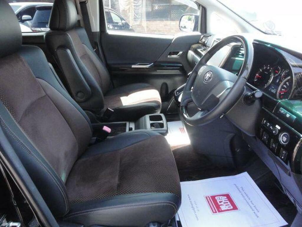 Toyota Alphard 8 Seats 2.4 Amazing White #12