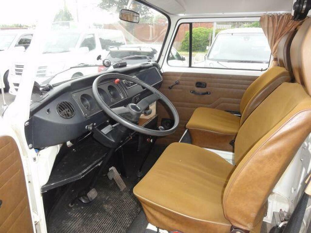 Volkswagen Beetle Petrol Orange #3