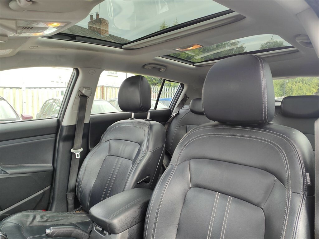 Kia Sportage 2 White #21