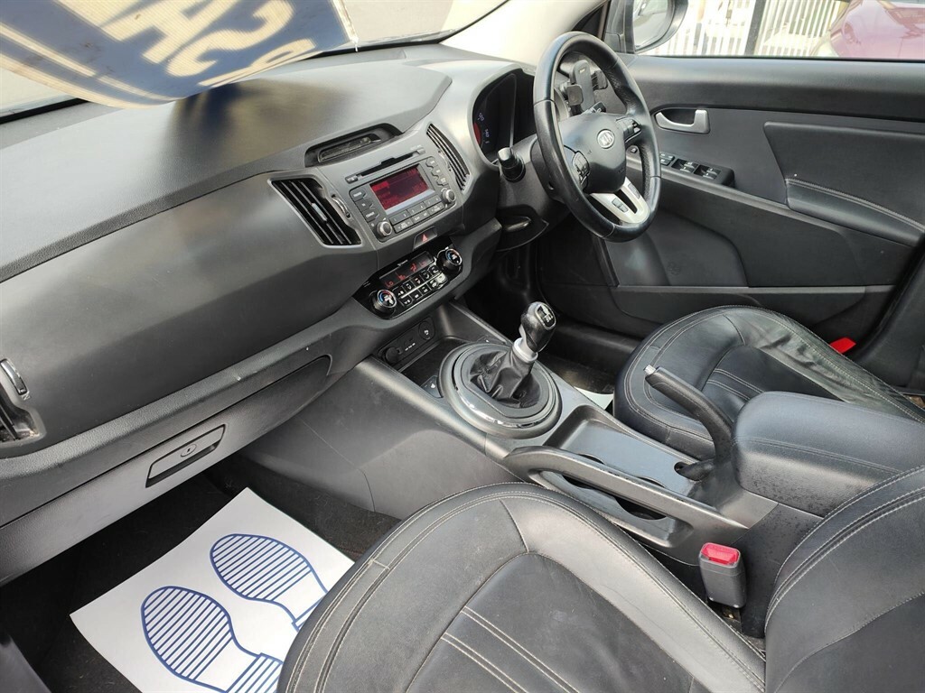 Kia Sportage 2 White #19