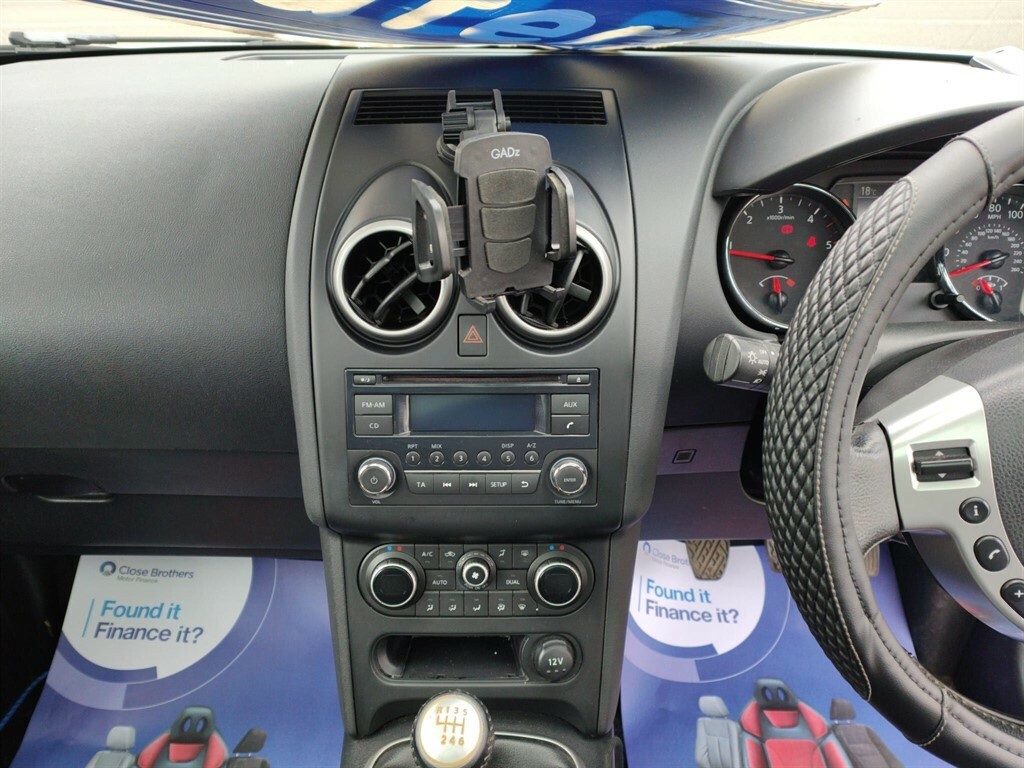 Nissan Qashqai+2 Hatchback Black #14