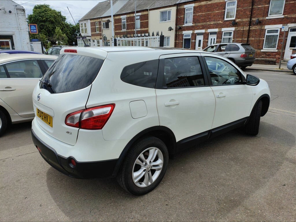 Nissan Qashqai+2 Suv White #6