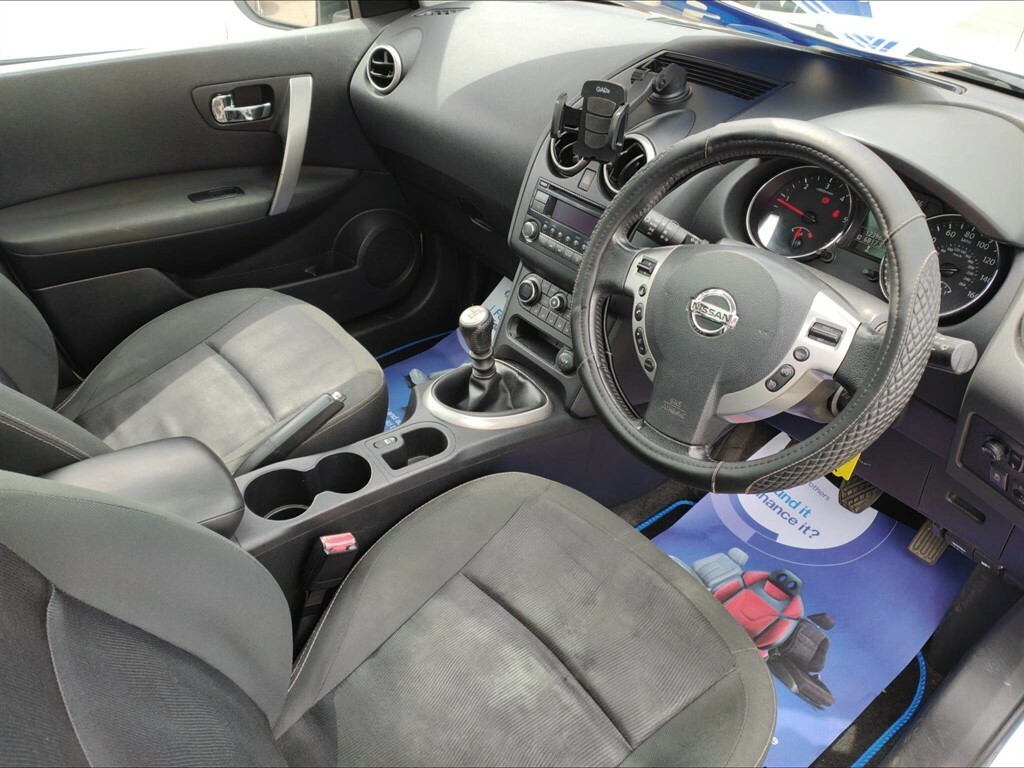 Nissan Qashqai+2 Hatchback Black #10