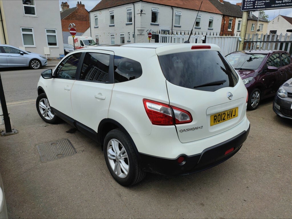 Nissan Qashqai+2 Suv White #2