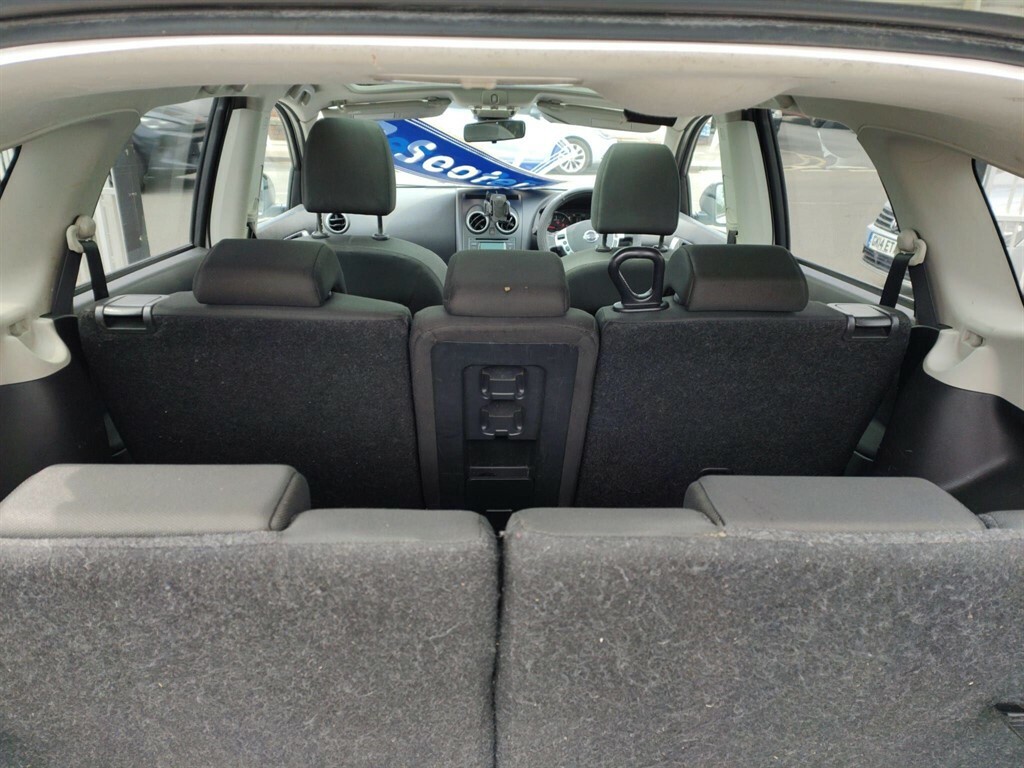 Nissan Qashqai+2 Hatchback Black #20