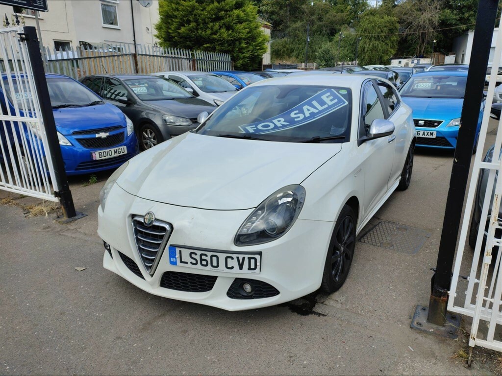Alfa Romeo Giulietta Hatchback White #3