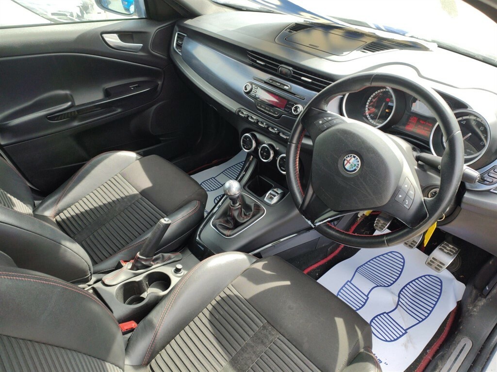 Alfa Romeo Giulietta Veloce Red #11