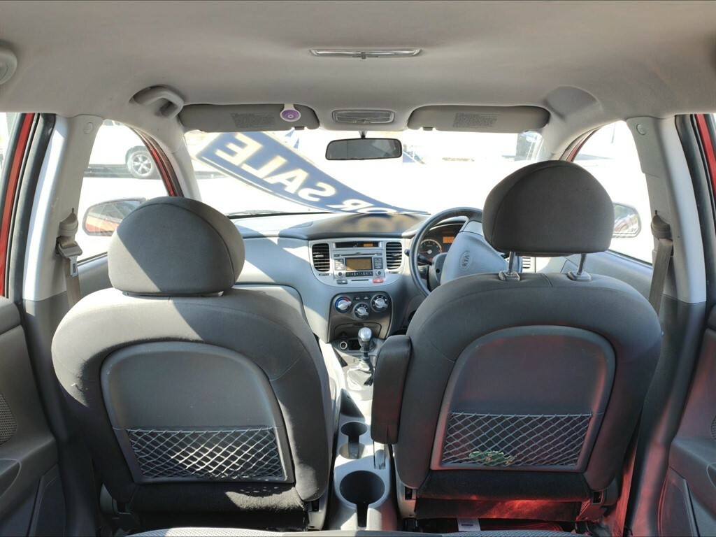 Kia RIO 1.4 Hatchback 139 Gkm, 95 Bhp White #7