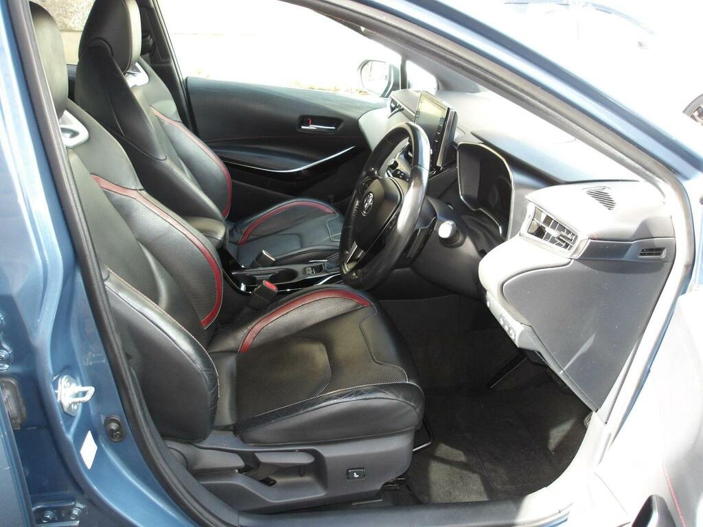 Toyota Corolla Corolla Icon Hev Cvt Red #17