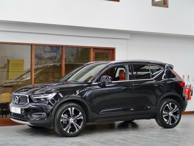 Volvo XC40 T5 Inscription Pro Suv YL20DDO Black #3