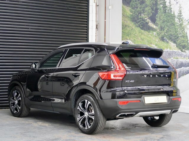Volvo XC40 T5 Inscription Pro Suv YL20DDO Black #5