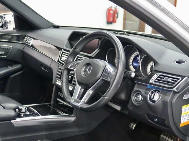 Mercedes-Benz E Class Cdi Se White #13