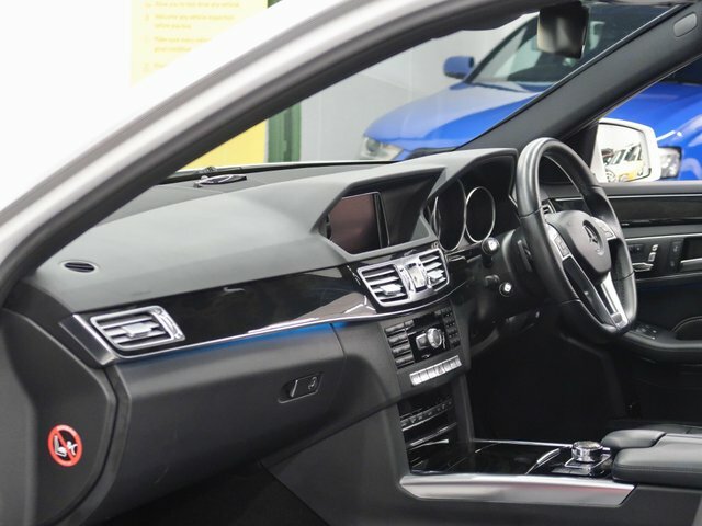 Mercedes-Benz E Class Cdi Se White #12
