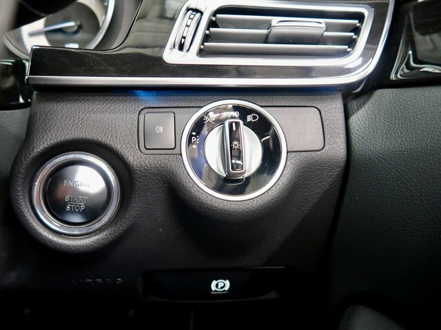 Mercedes-Benz E Class Cdi Se White #29