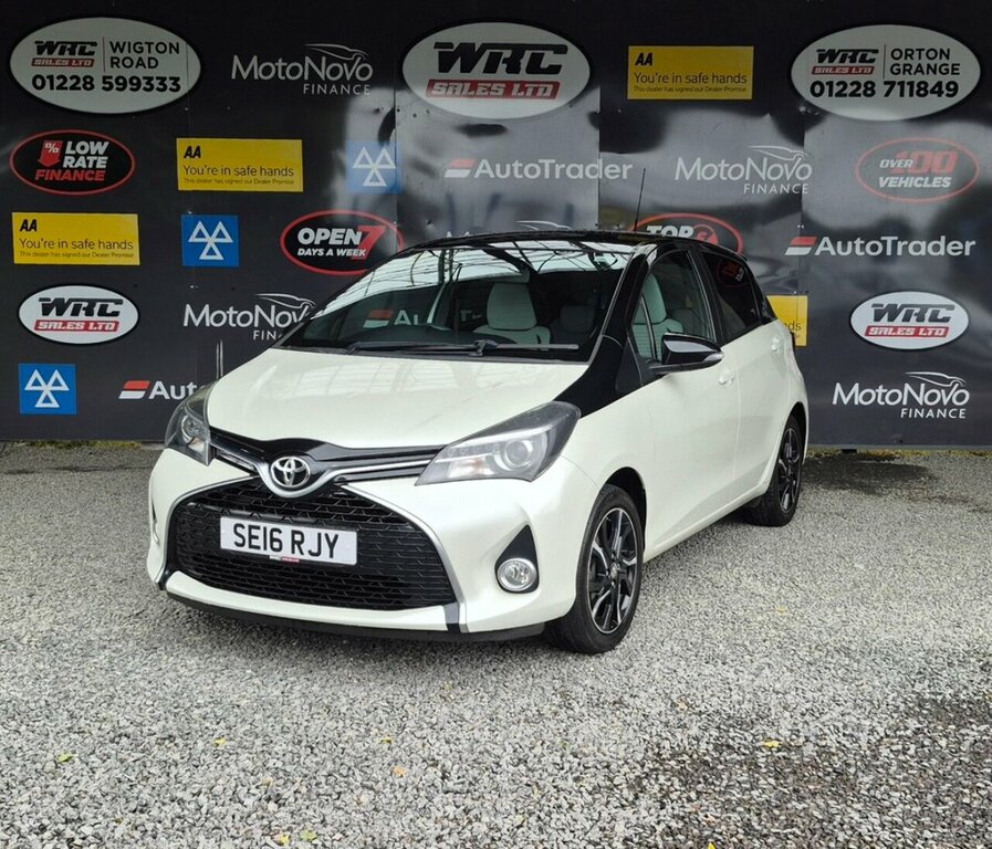 Toyota Yaris 1.3L Design White