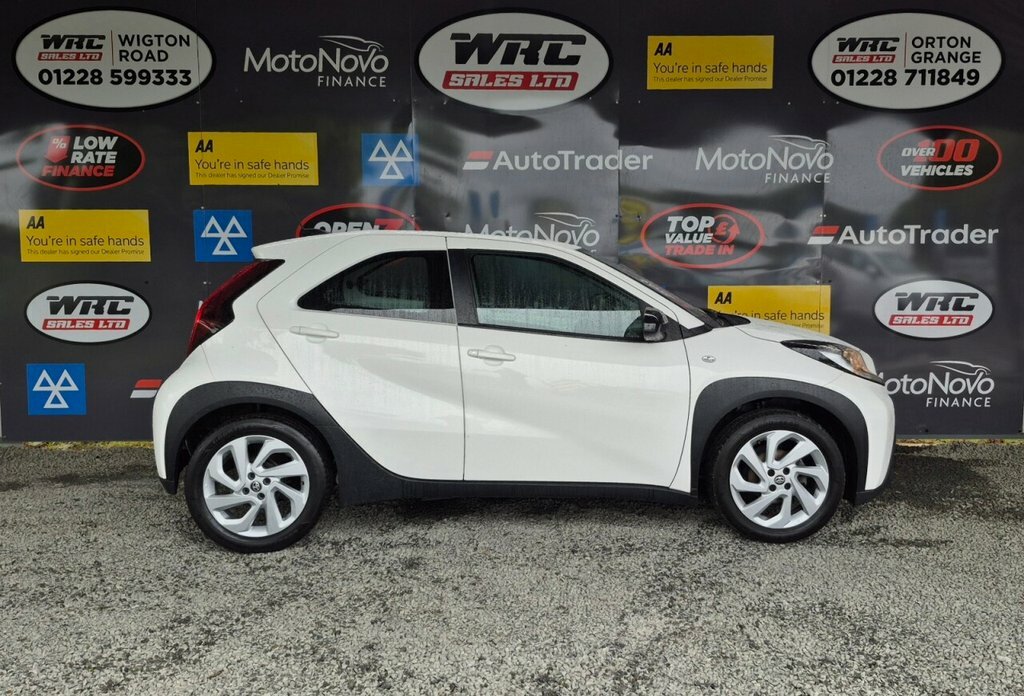 Toyota Aygo X 1L Pure SG23NFJ White #5