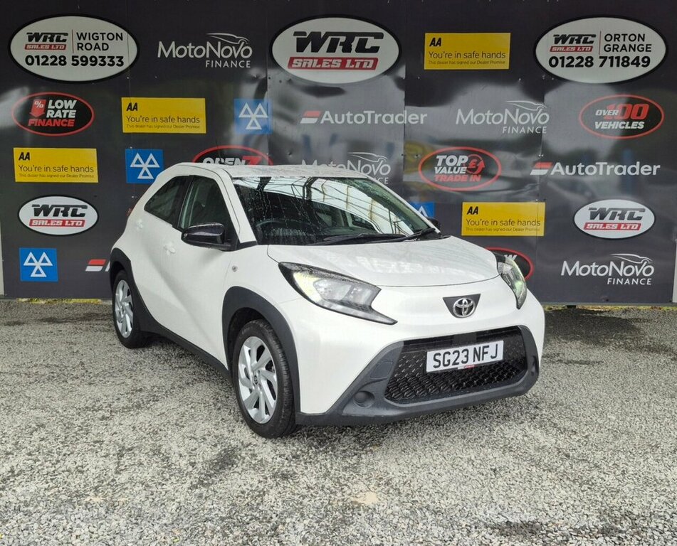 Toyota Aygo X 1L Pure SG23NFJ White #4