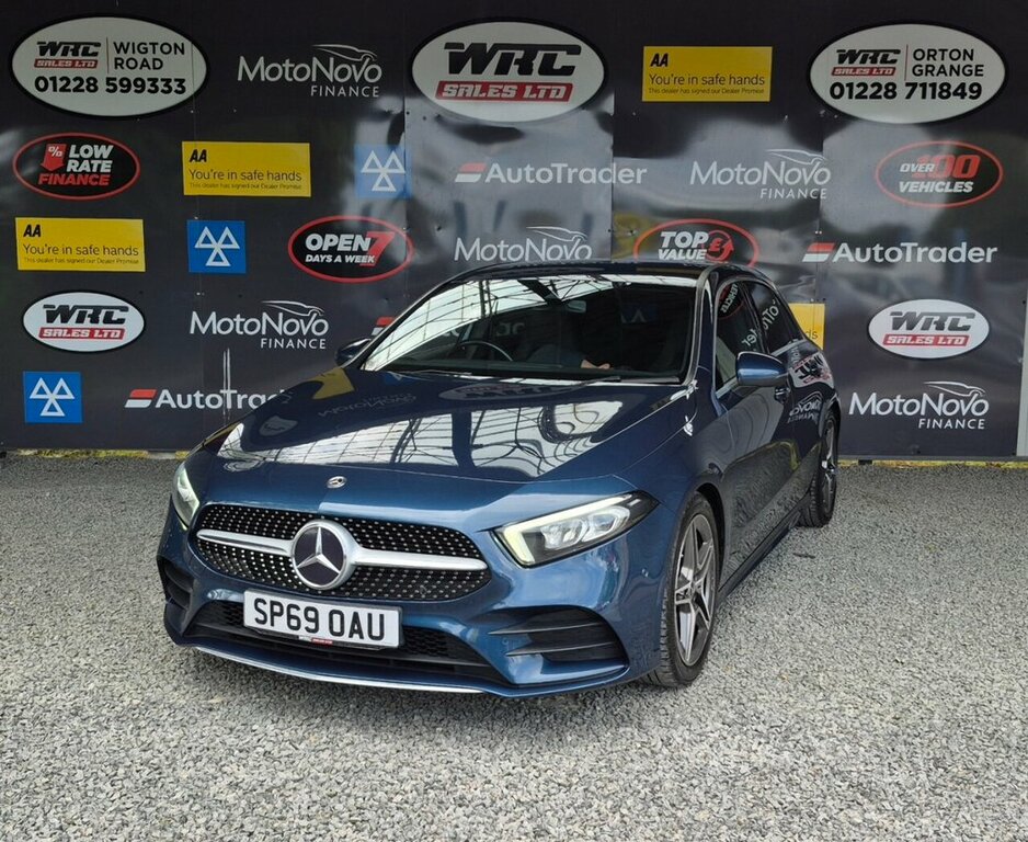 Mercedes-Benz A Class 2L Amg Line Blue