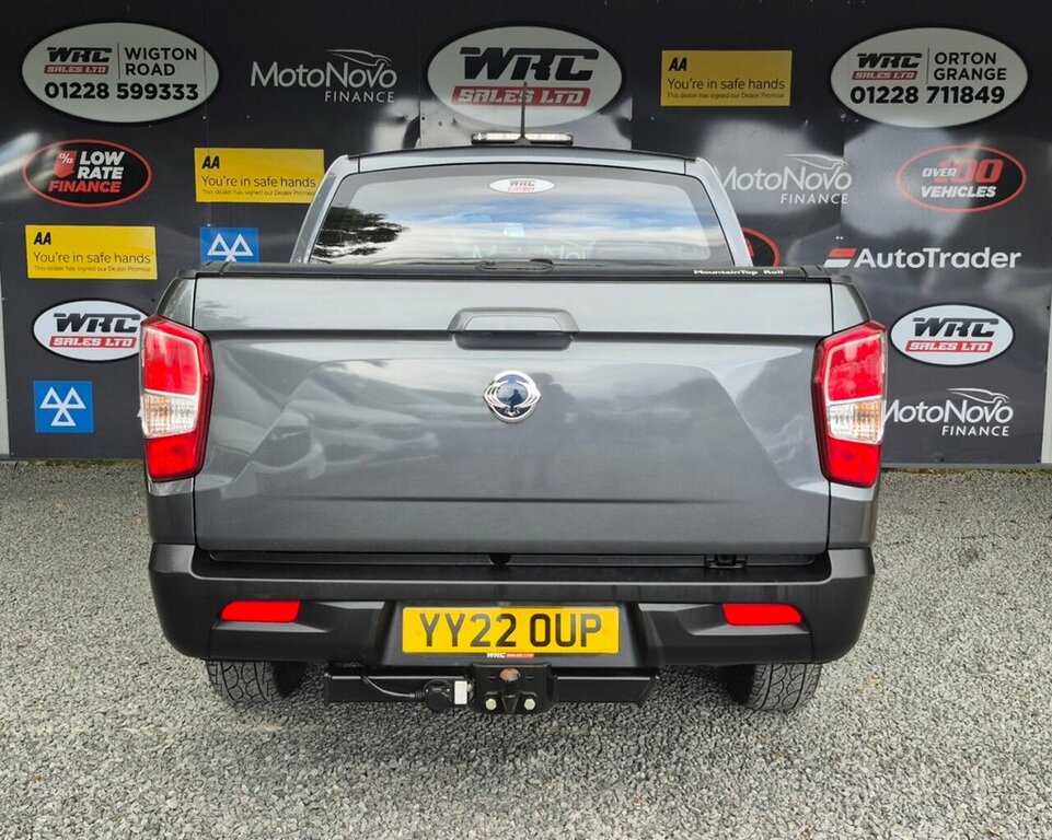 SsangYong Musso Musso Saracen White #7