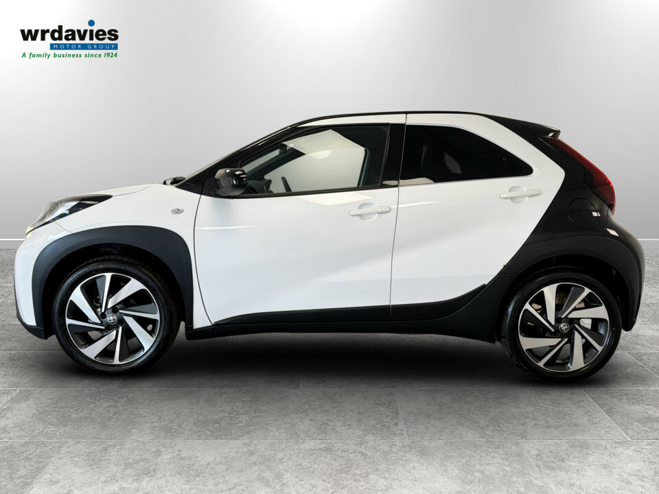 Toyota Aygo X 1.0 Vvt-i Edge White #4