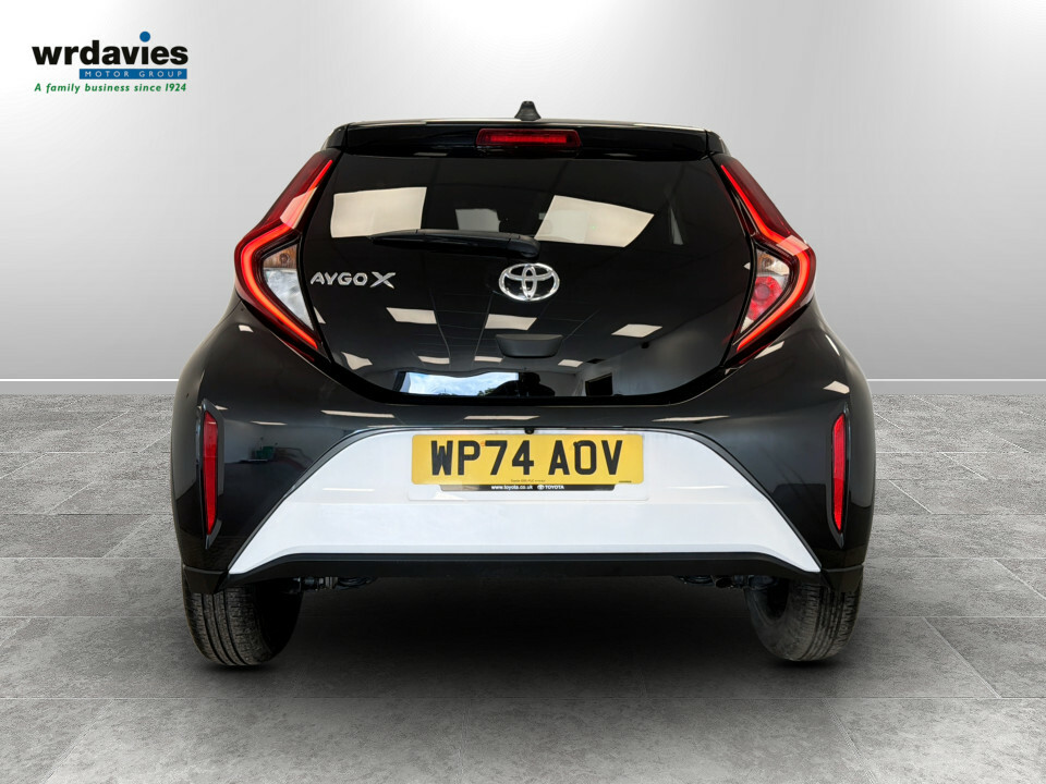 Toyota Aygo X 1.0 Vvt-i Edge White #6