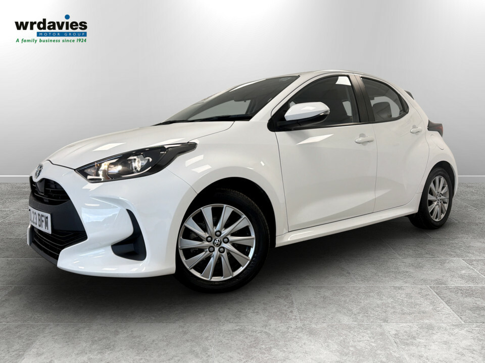 Toyota Yaris 1.5 Hybrid Icon Cvt DL23BFM White #3