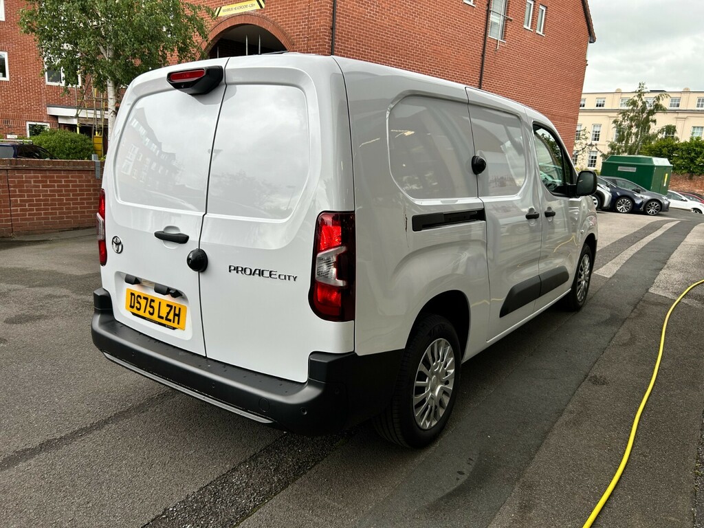 Toyota Proace City 1.5D 100 Icon Van White #2