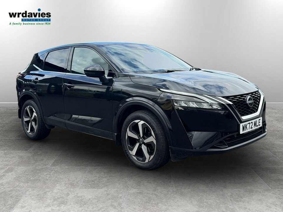Nissan Qashqai 1.3 Dig-t Mh 158 N-connecta Xtronic Black
