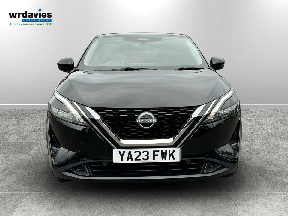 Nissan Qashqai 1.3 Dig-t Mh 158 N-connecta Xtronic YA23FWK Black #2