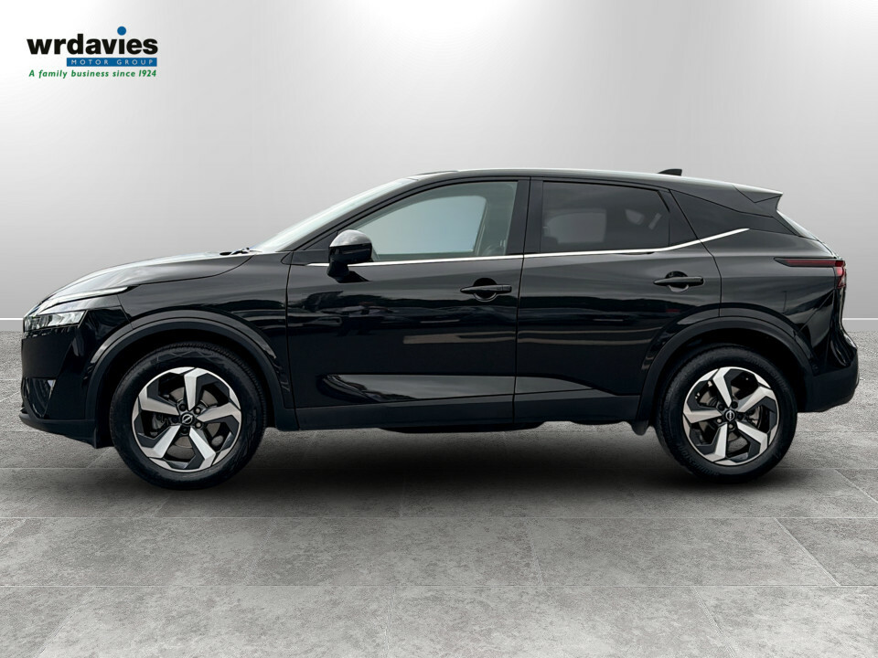 Nissan Qashqai 1.3 Dig-t Mh 158 N-connecta Xtronic YA23FWK Black #4