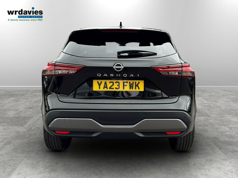 Nissan Qashqai 1.3 Dig-t Mh 158 N-connecta Xtronic YA23FWK Black #6