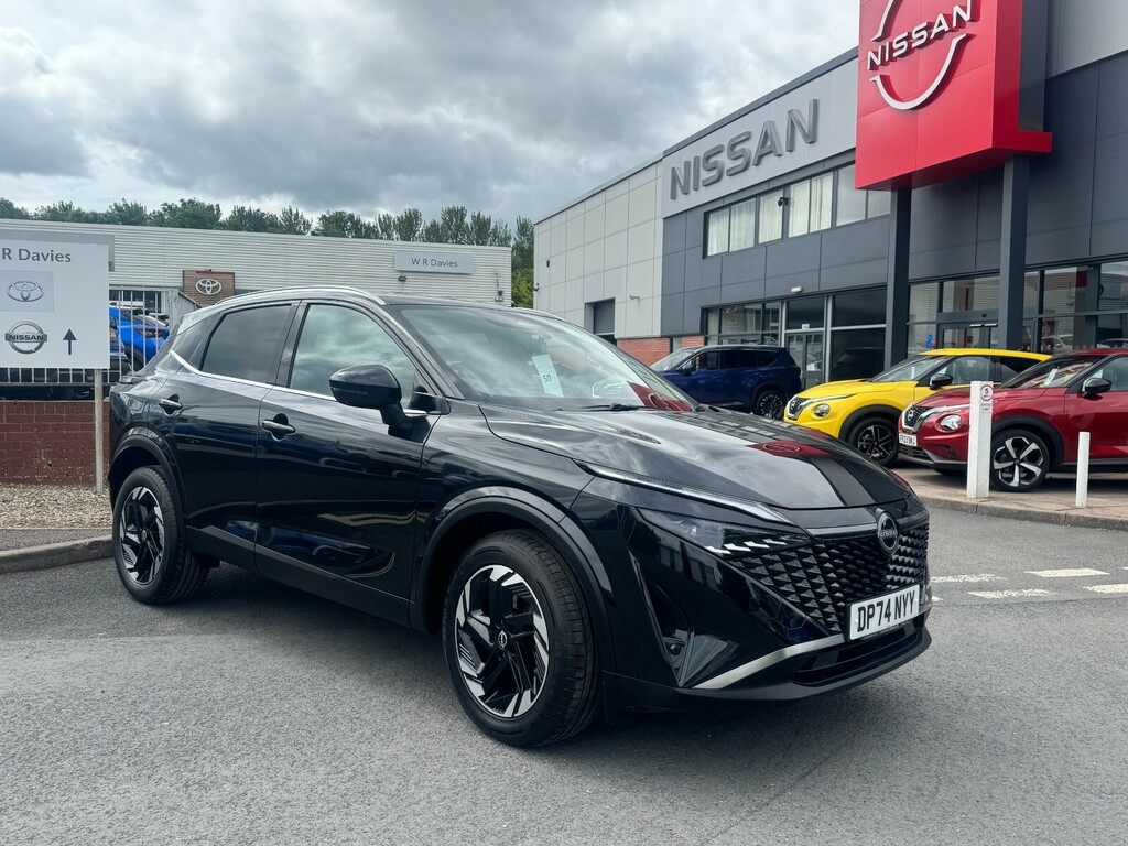 Nissan Qashqai 1.3 Dig-t Mh 158 N-connecta Xtronic DP74NYY Black